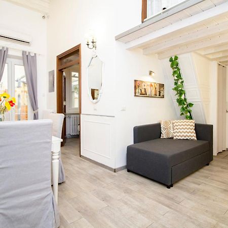 Florentia Apartment By Tuscanywego Firenze Bagian luar foto