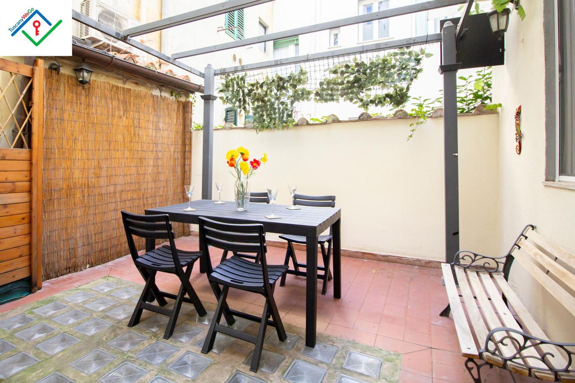 Florentia Apartment By Tuscanywego Firenze Bagian luar foto